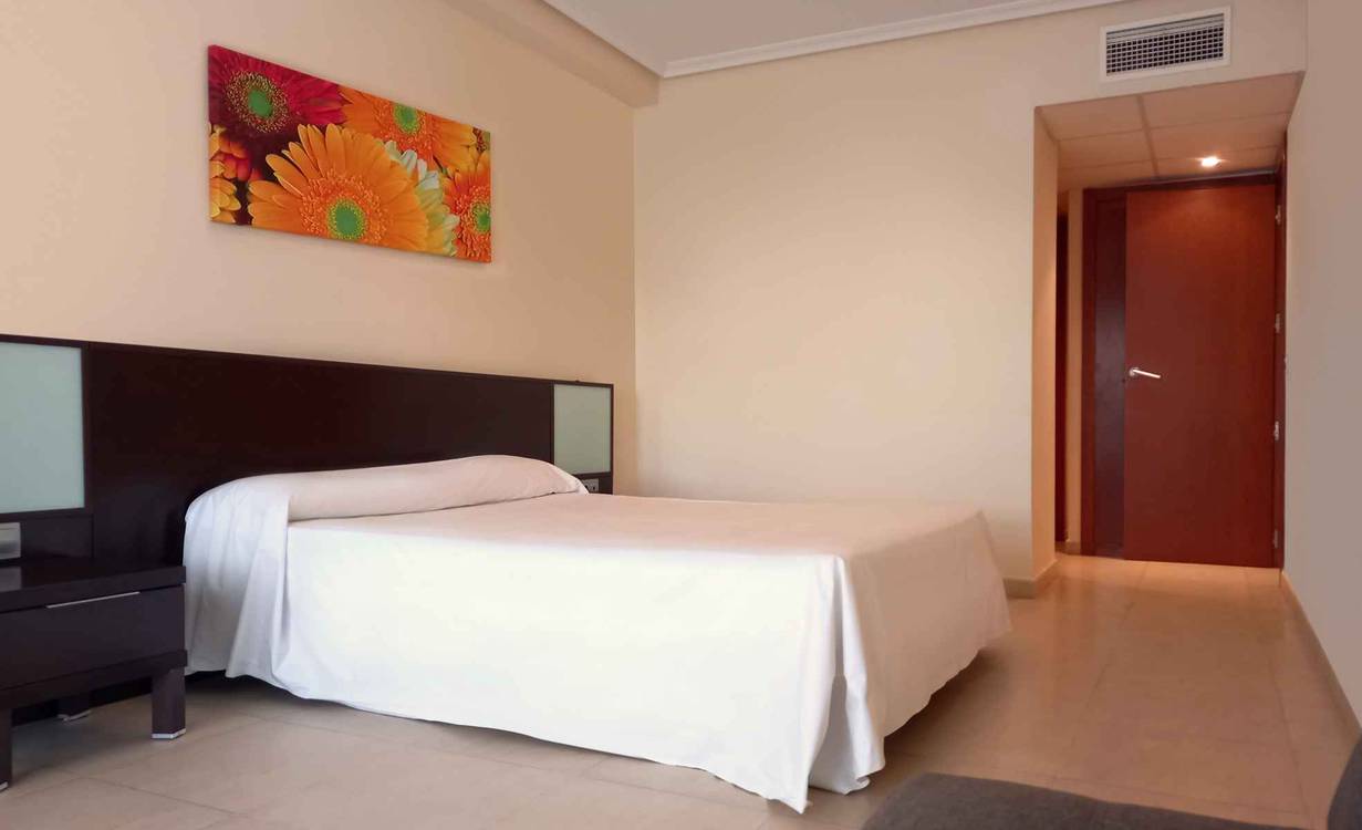 None CONJUNTO DE APARTAMENTOS TURISTICOS MARINA REY Almería None CONJUNTO DE APARTAMENTOS TURISTICOS MARINA REY Almería