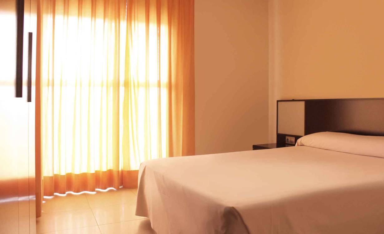 None CONJUNTO DE APARTAMENTOS TURISTICOS MARINA REY Almería None CONJUNTO DE APARTAMENTOS TURISTICOS MARINA REY Almería