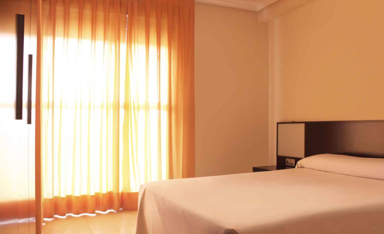 None CONJUNTO DE APARTAMENTOS TURISTICOS MARINA REY Almería None CONJUNTO DE APARTAMENTOS TURISTICOS MARINA REY Almería