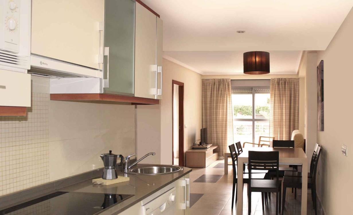 None CONJUNTO DE APARTAMENTOS TURISTICOS MARINA REY Almería None CONJUNTO DE APARTAMENTOS TURISTICOS MARINA REY Almería