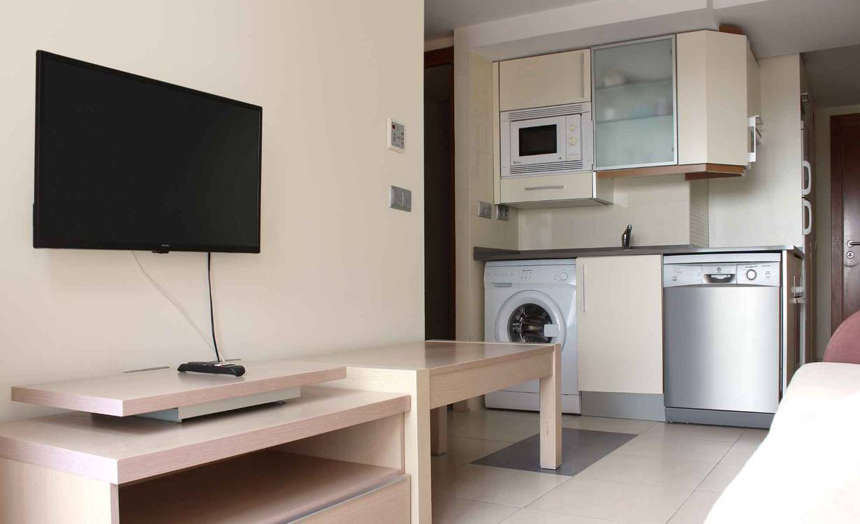 None CONJUNTO DE APARTAMENTOS TURISTICOS MARINA REY Almería None CONJUNTO DE APARTAMENTOS TURISTICOS MARINA REY Almería
