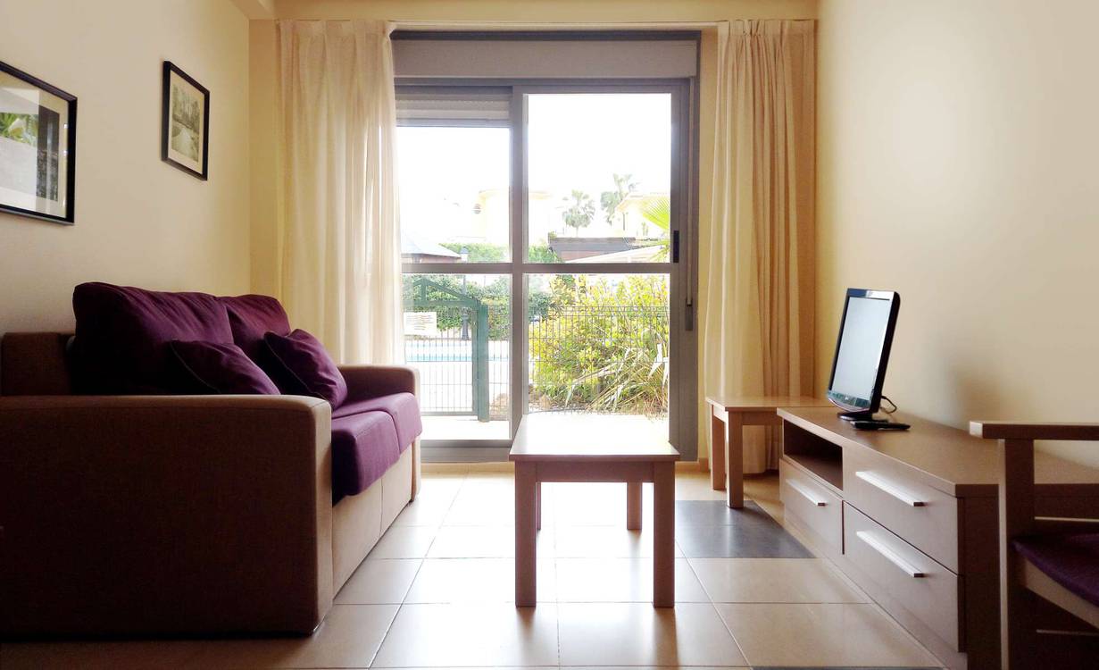 None CONJUNTO DE APARTAMENTOS TURISTICOS MARINA REY Almería None CONJUNTO DE APARTAMENTOS TURISTICOS MARINA REY Almería